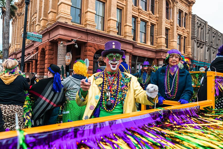 Which city in the US is known for its Mardi Gras celebrations?